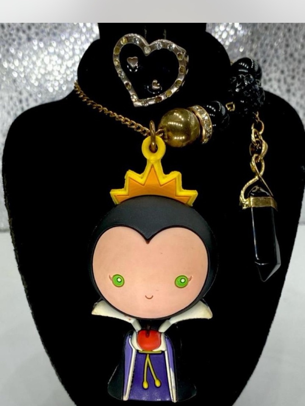 *** Disney ^^^ Evil Queen” Snow white “ Black/ Gold ^^ Necklace / Cocktail 💍